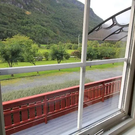 Appartamento Skahjem Gard Aurland Esterno foto