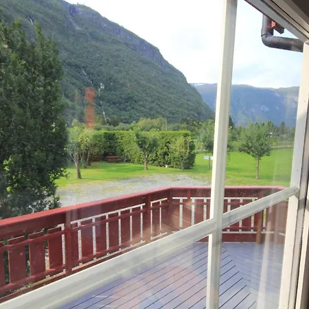 Appartamento Skahjem Gard Aurland Esterno foto