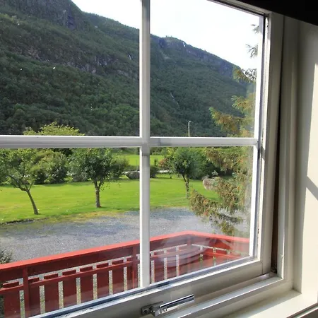 Appartamento Skahjem Gard Aurland Esterno foto